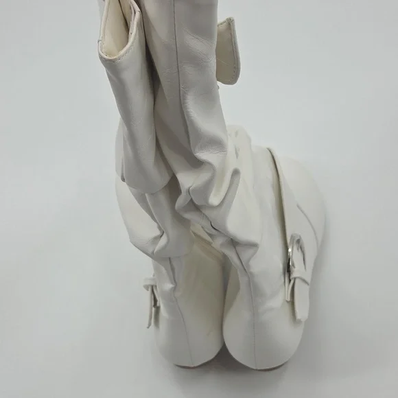 Elegant White Buckle Slouchy Boots - Picture 11 of 16